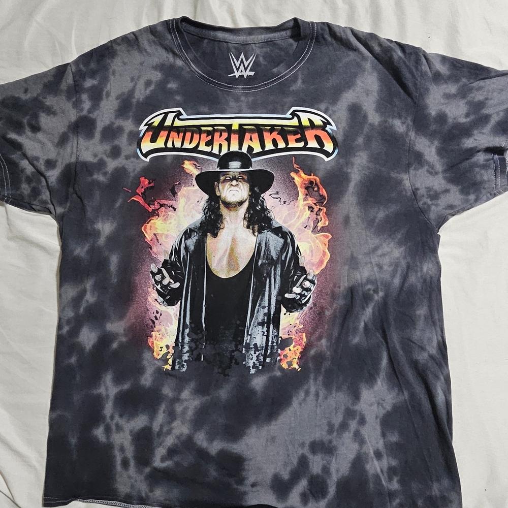 WWE Black and Gray Short Sleeve Tee